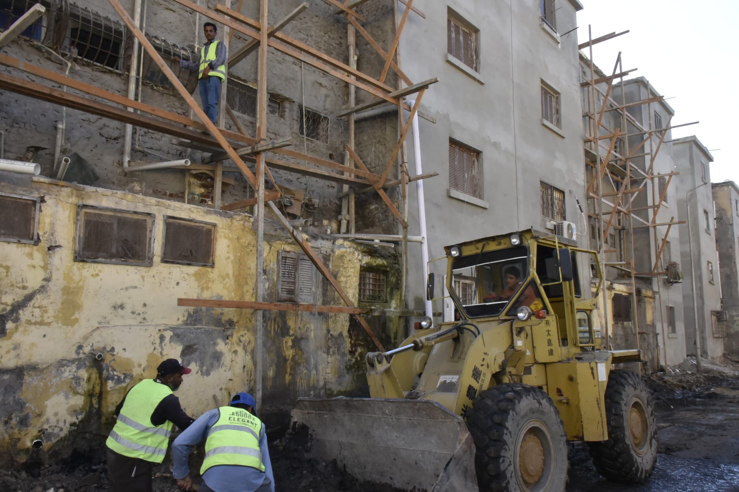 محافظ بورسعيد يتابع تطوير 110 عمارة بحي المناخ محافظ بورسعيد يتابع تطوير 110 عمارة بحي المناخ
