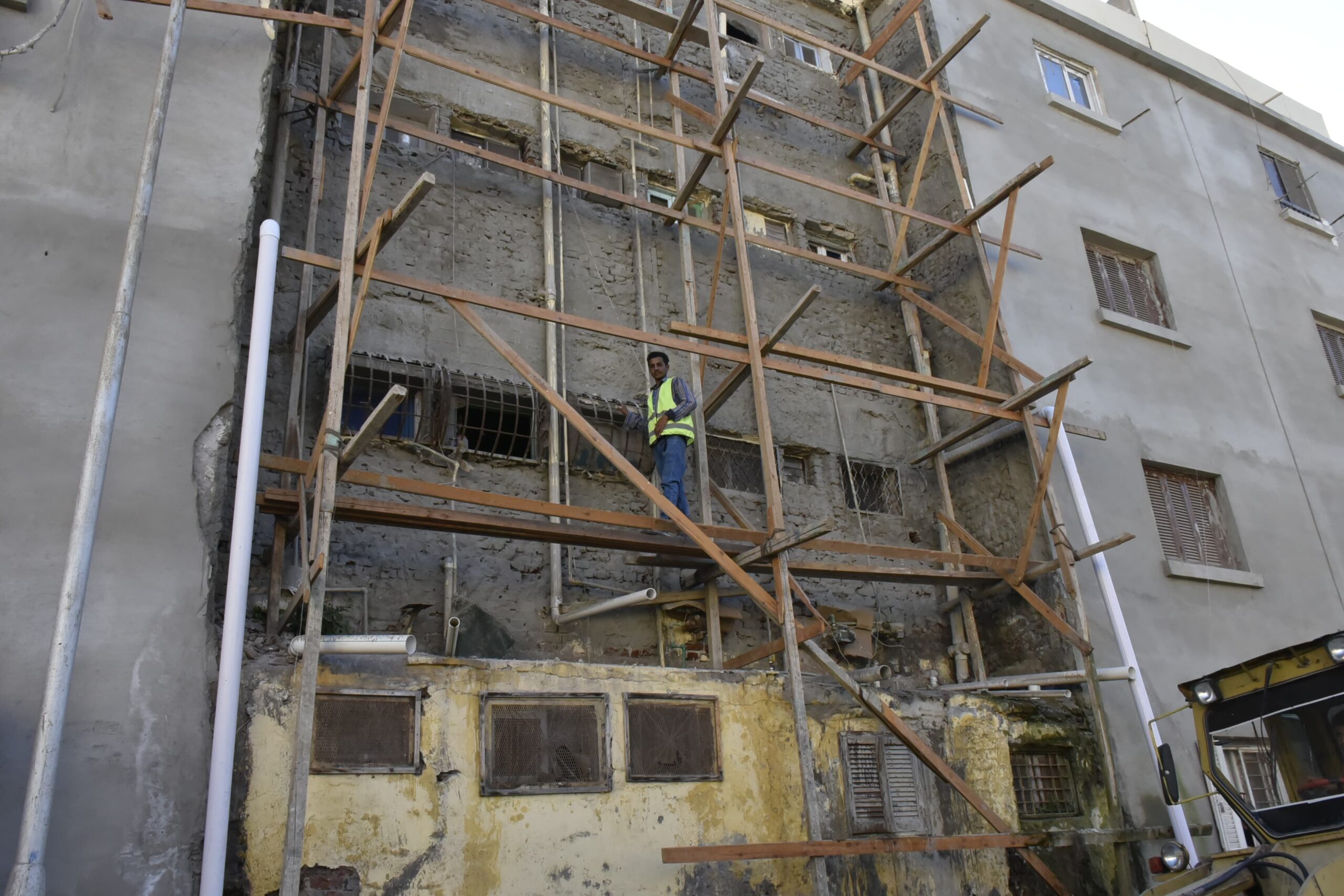 محافظ بورسعيد يتابع تطوير 110 عمارة بحي المناخ محافظ بورسعيد يتابع تطوير 110 عمارة بحي المناخ
