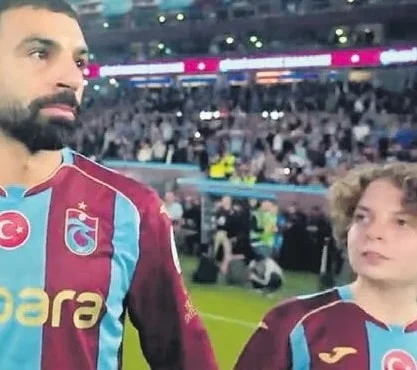 محمد صلاح والطفل التركي