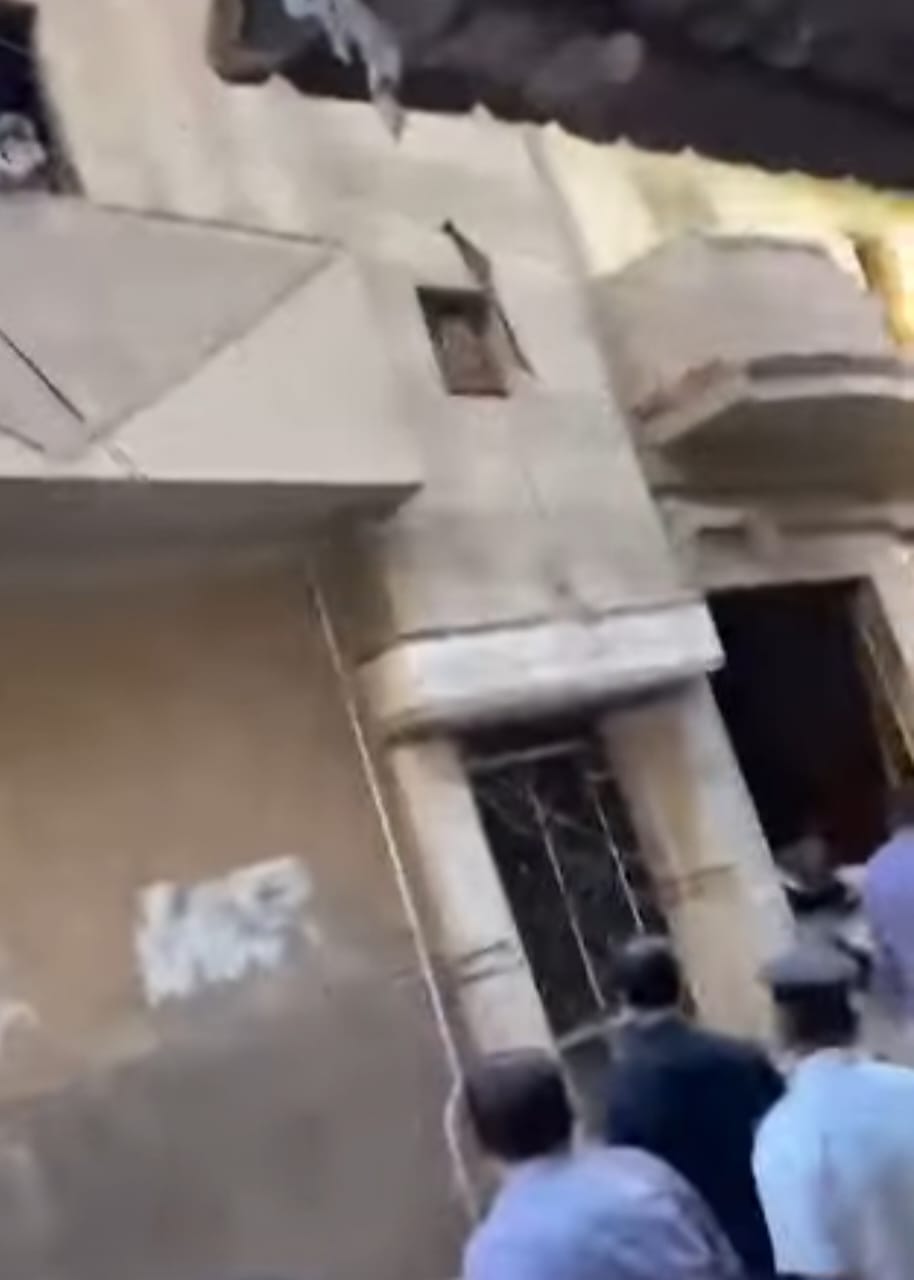 مصرع شخصين في انهيار منزل بالمحلة الكبرى وجاري البحث عن ضحايا مصرع شخصين في انهيار منزل بالمحلة الكبرى وجاري البحث عن ضحايا
