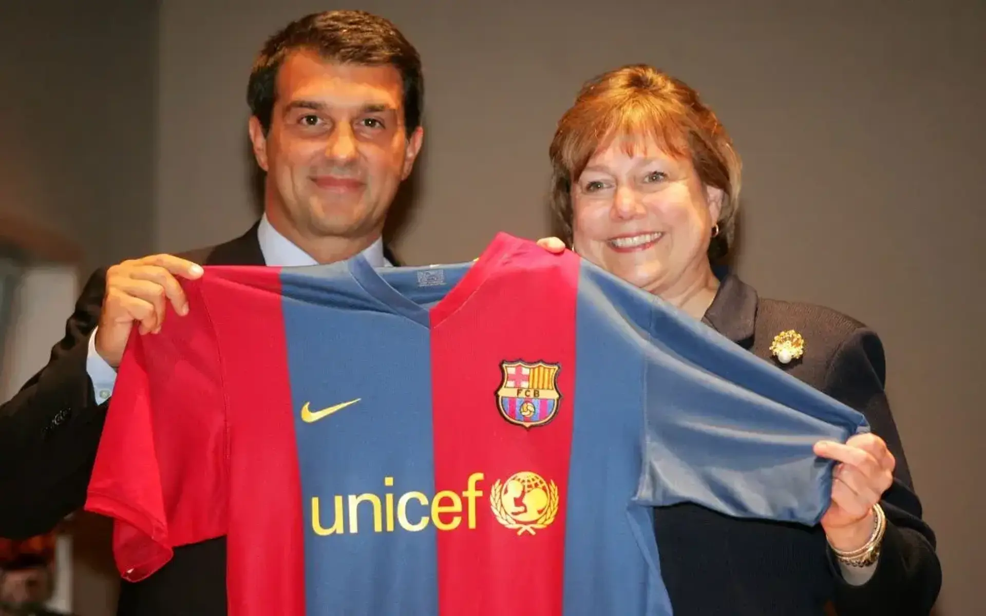 برشلونة واليونيسف برشلونة واليونيسف
