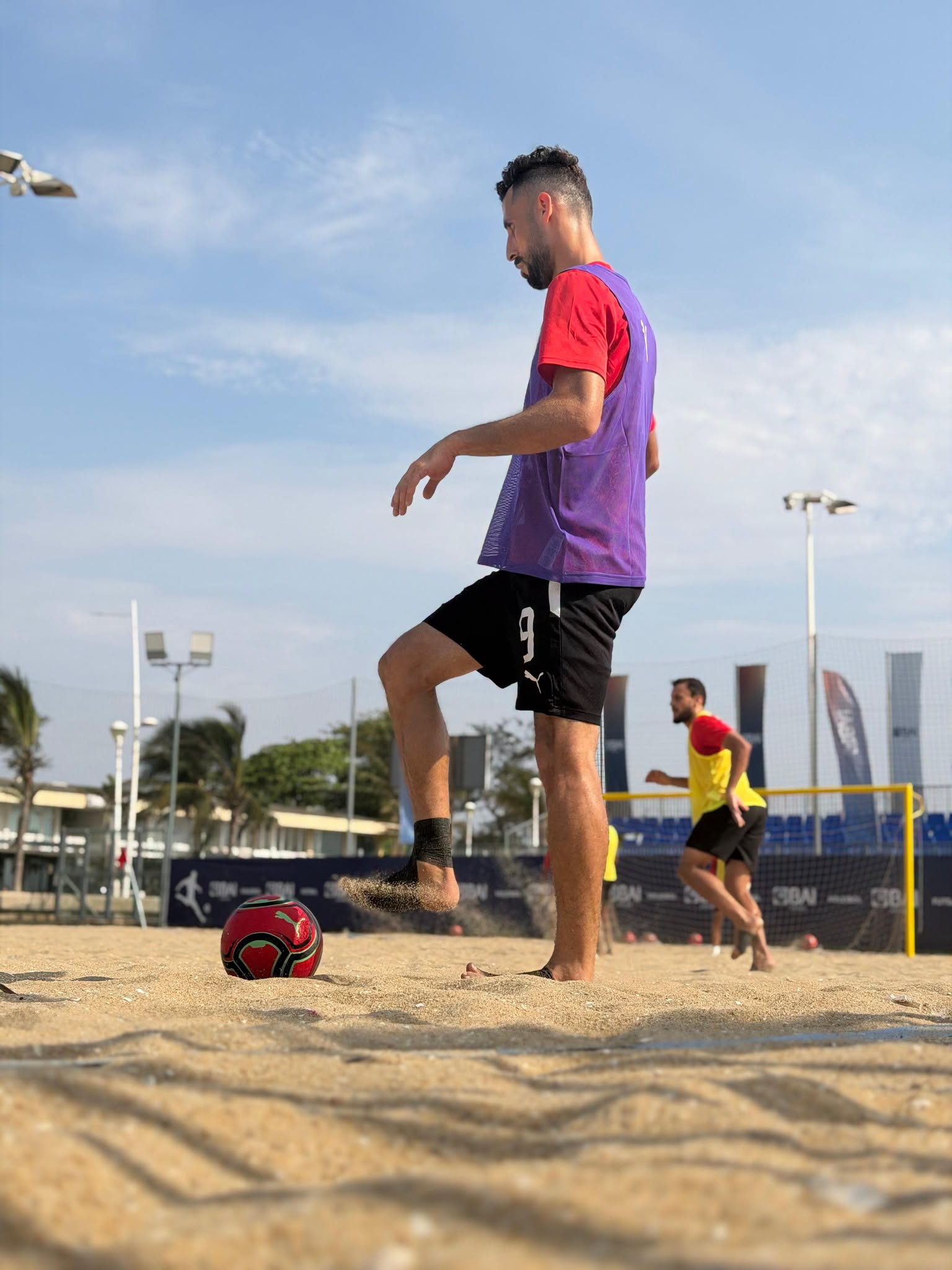 منتخب الشاطئية يختتم مرانه قبل مواجهة أنجولا غدًا منتخب الشاطئية يختتم مرانه قبل مواجهة أنجولا غدًا