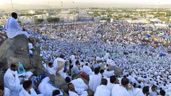 موعد الحج 2027 وقفة عرفات وعيد الأضحى ومناسكه خطيب المسجد النبوي: مشهد الحجيج يوم الحج الأكبر يمثل صورةً مشرقةً لكمال الإسلام وجماله