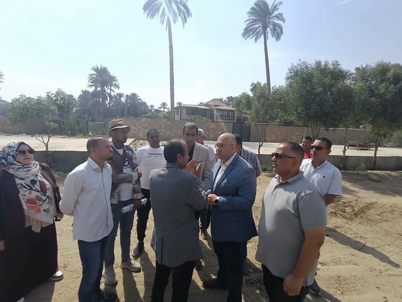 نائب محافظ الجيزة يتفقد توسعة ورصف طريق المنصورية نائب محافظ الجيزة يتفقد توسعة ورصف طريق المنصورية