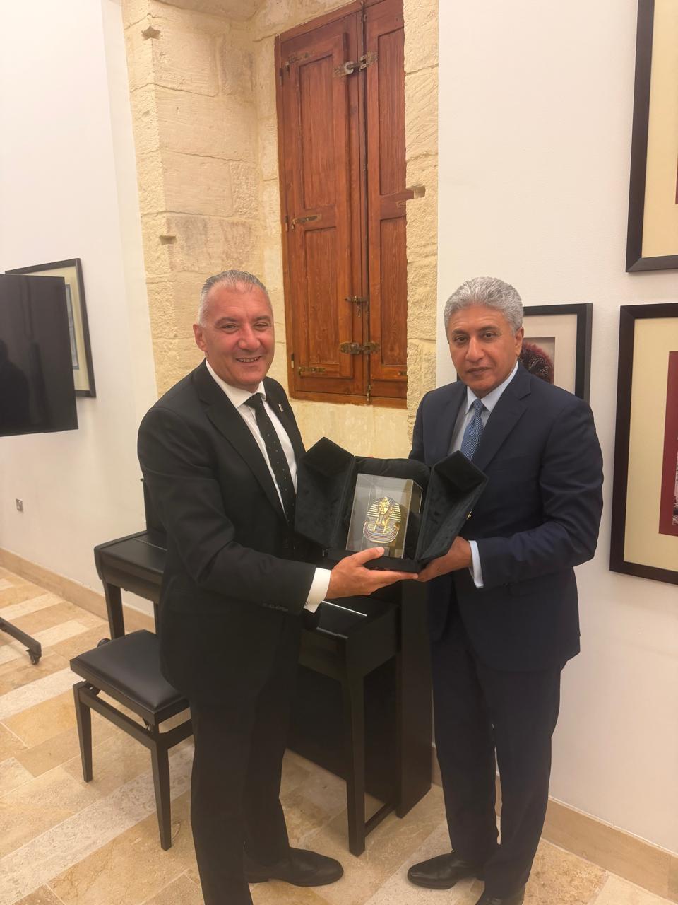 وزير السياحة والآثار يبحث تعزيز التعاون السياحي مع مالطا وزير السياحة والآثار يبحث تعزيز التعاون السياحي مع مالطا