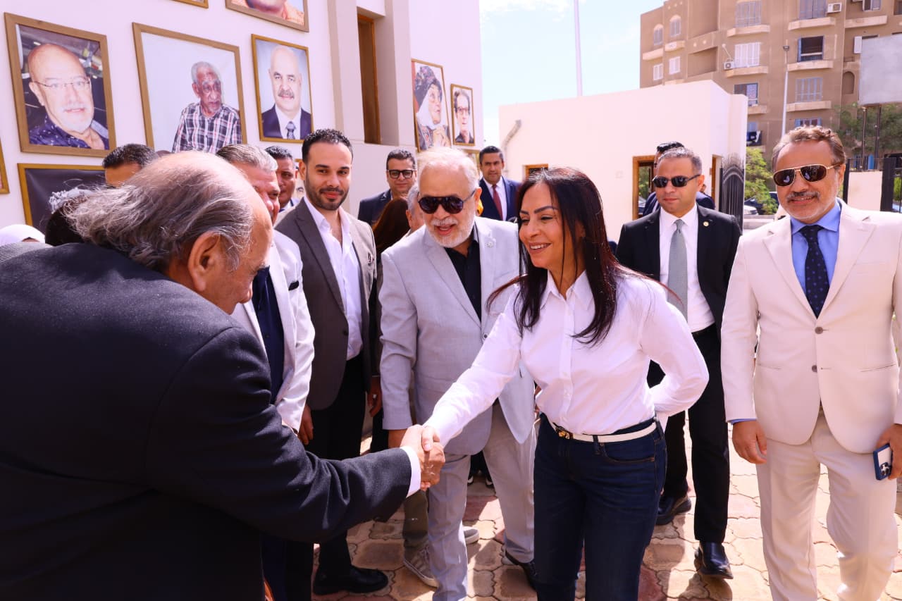 مايا مرسي تتفقد دار إقامة كبار الفنانين بأكتوبر مايا مرسي تتفقد دار إقامة كبار الفنانين بأكتوبر