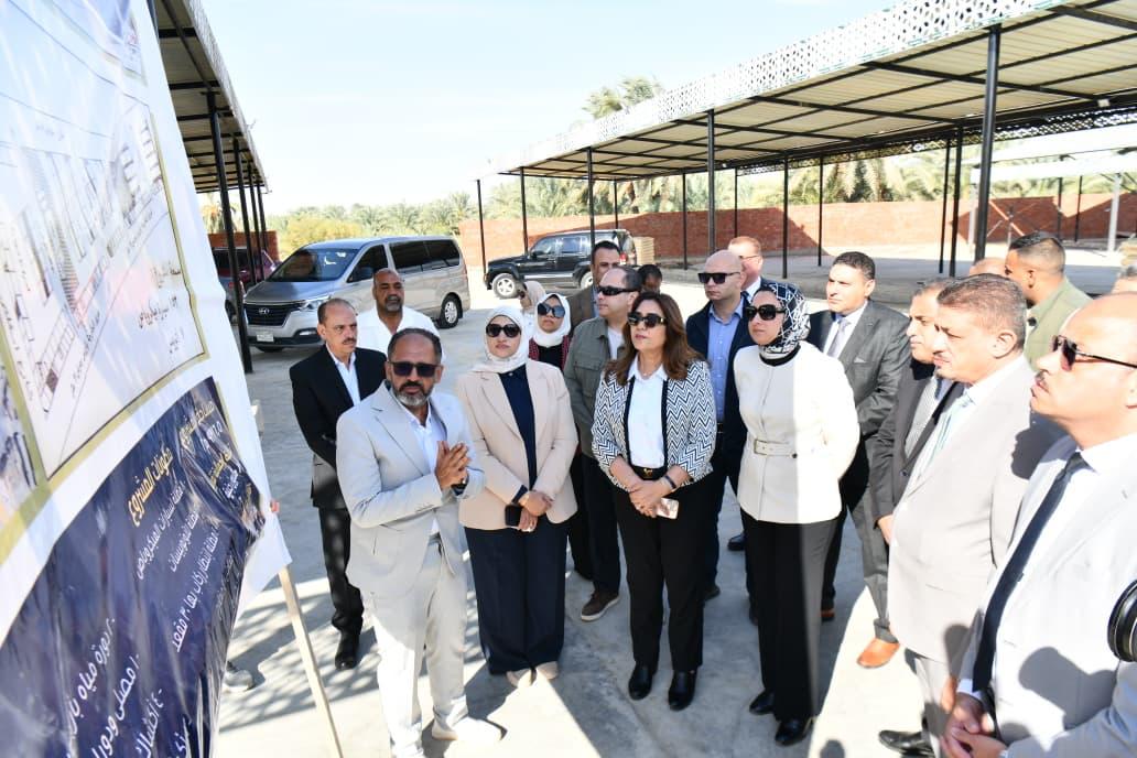 وزيرة التنمية المحلية تتفقد مصنع تدوير المخلفات بالوادي الجديد وزيرة التنمية المحلية تتفقد مصنع تدوير المخلفات بالوادي الجديد