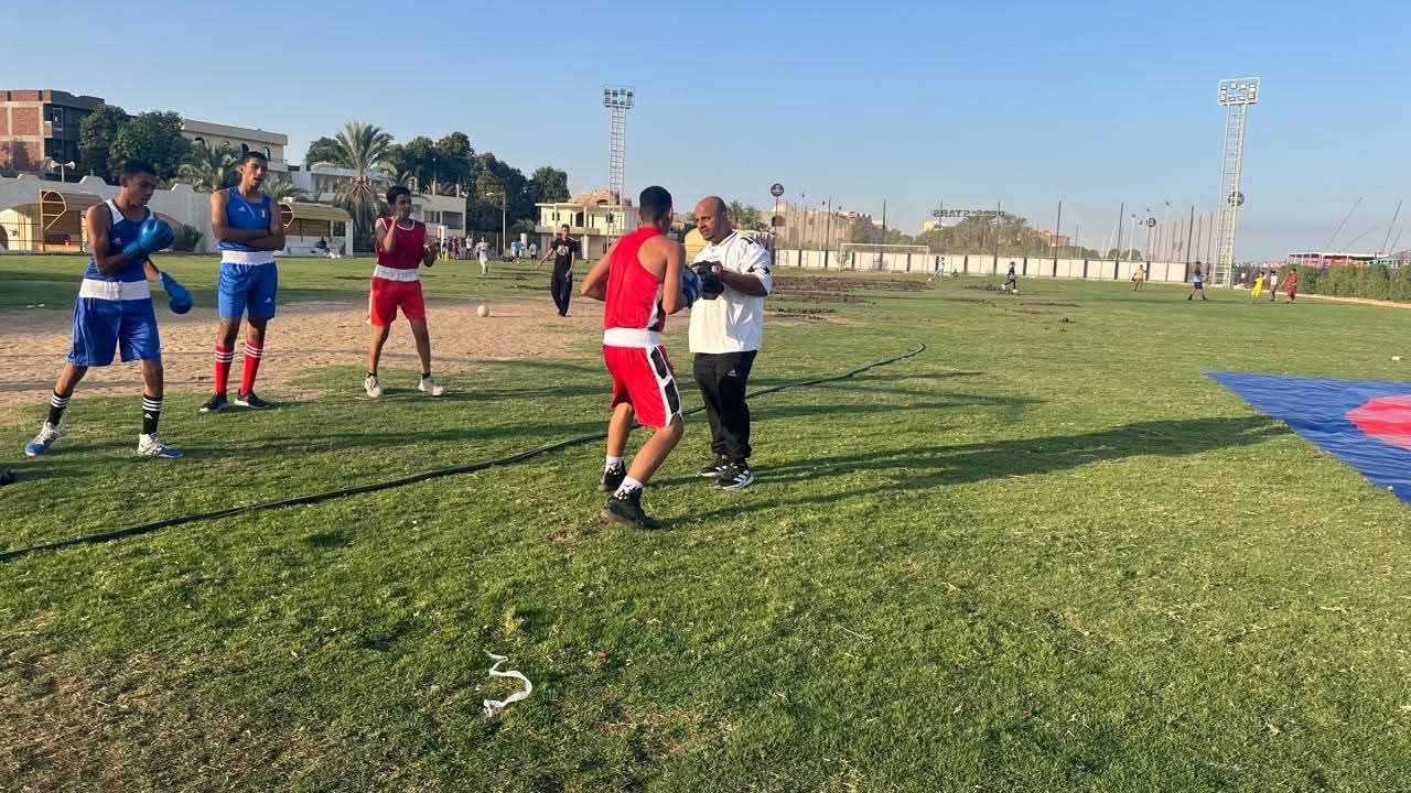 وكيل وزارة الرياضة بالأقصر يتابع تدريبات الموهبة والبطل الأولمبي وكيل وزارة الرياضة بالأقصر يتابع تدريبات الموهبة والبطل الأولمبي