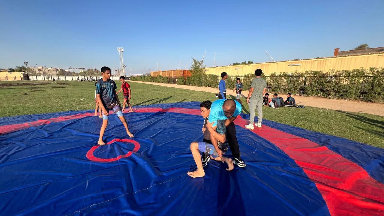 وكيل وزارة الرياضة بالأقصر يتابع تدريبات الموهبة والبطل الأولمبي وكيل وزارة الرياضة بالأقصر يتابع تدريبات الموهبة والبطل الأولمبي