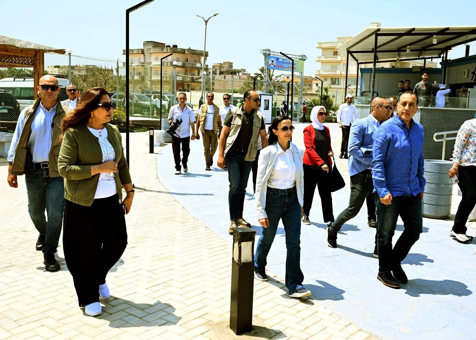 زيارة رئيس الوزراء للبحيرة