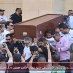 مشيعون يرتدون الأبيض في جنازة الفنان محمد مرزبان وفق وصيته