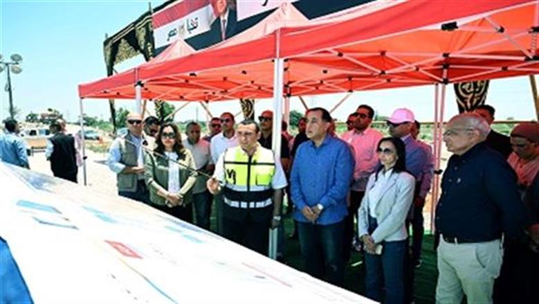 تفقد رئيس الوزراء لمشروع تطوير الطريق الدولي الساحلي بالبحيرة