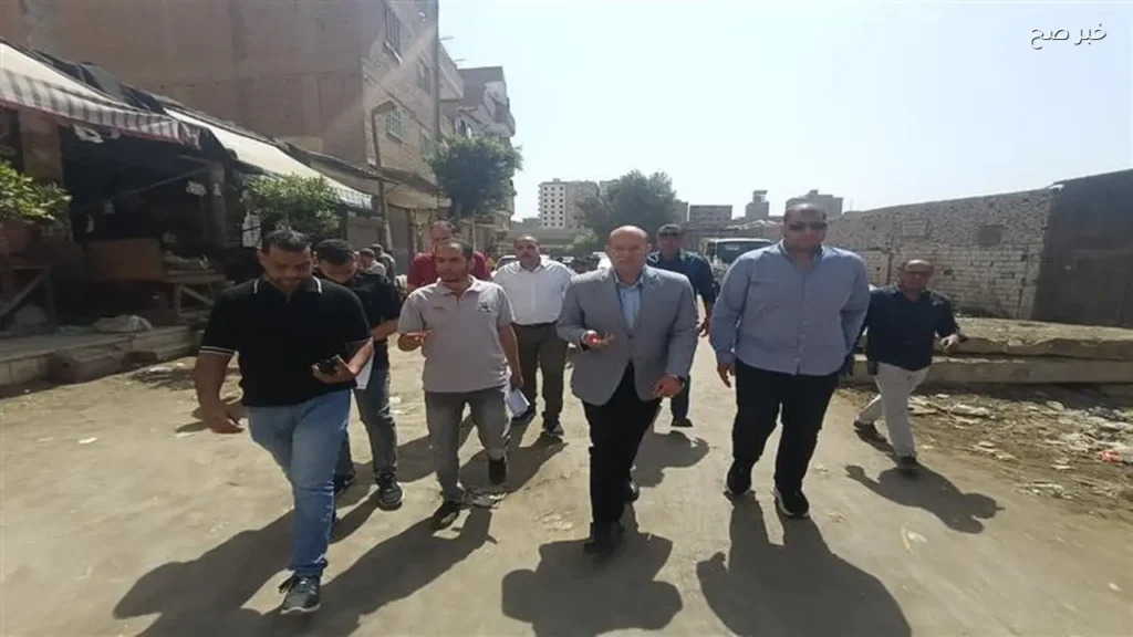 نائب محافظ الجيزة يزور مشروع الصرف الصحي في بشتيل لمتابعة التنفيذ