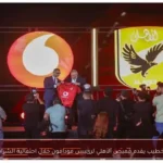 الخطيب يقدم قميص الأهلي لرئيس فودافون خلال احتفالية الشراكة