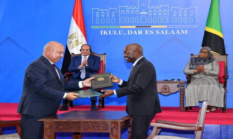 الجلسة الختامية لاجتماع رجال الأعمال من البلدين
