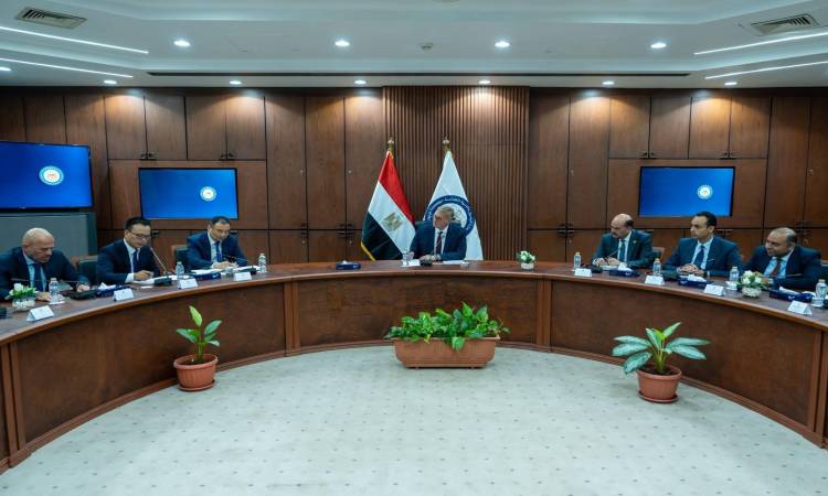 اجتماع وزير البترول
