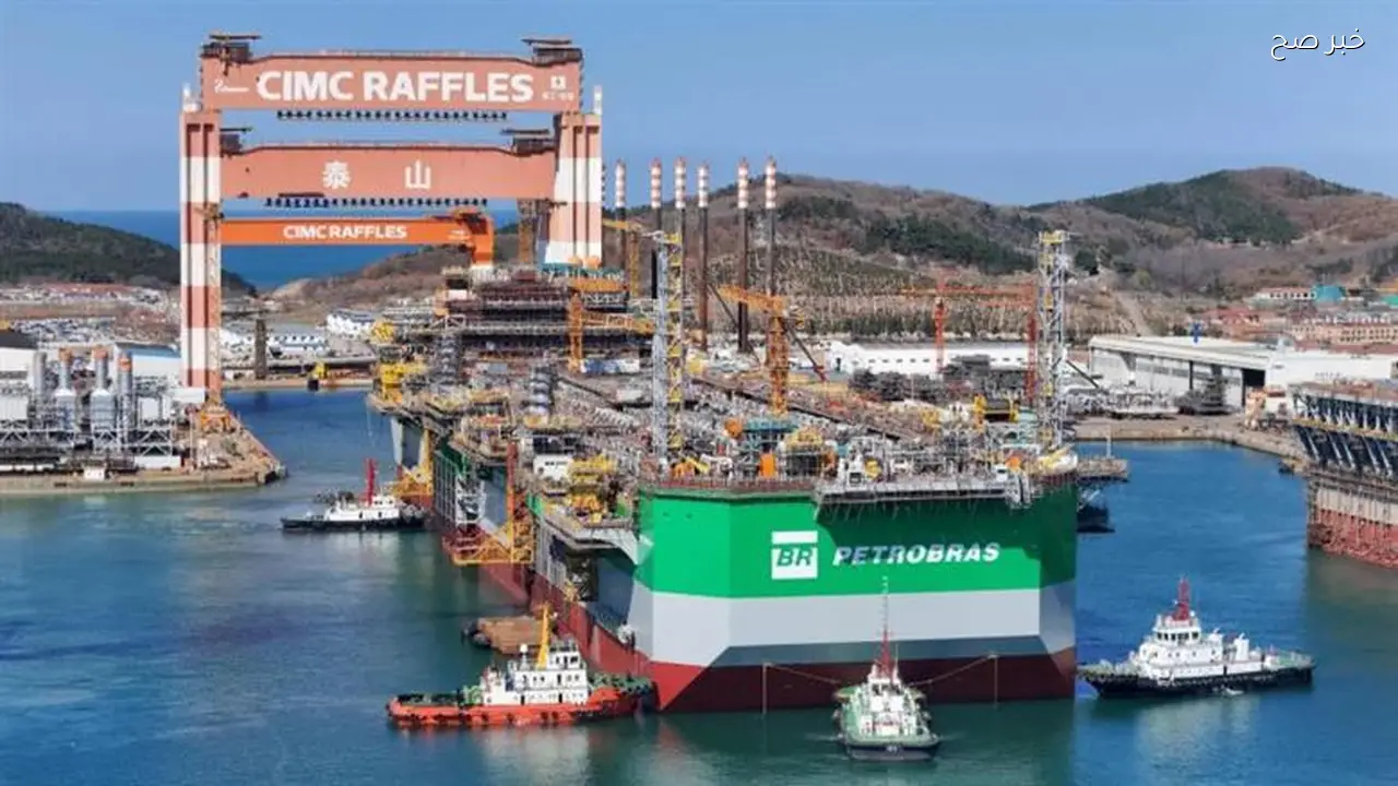 مضيق هرمز يشهد اضطرابًا حادًا يؤثر على التجارة العالمية