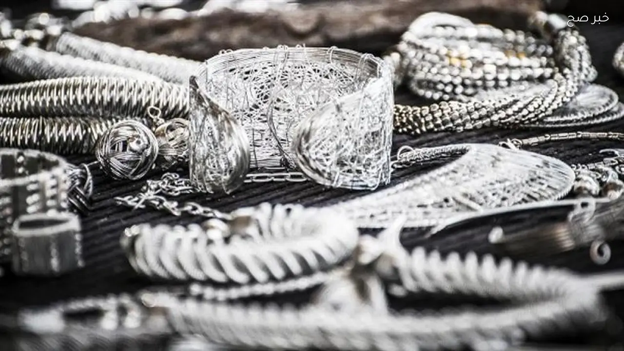 أسعار الفضة العالمية ترتفع اليوم الخميس لأعلى مستوياتها في شهر