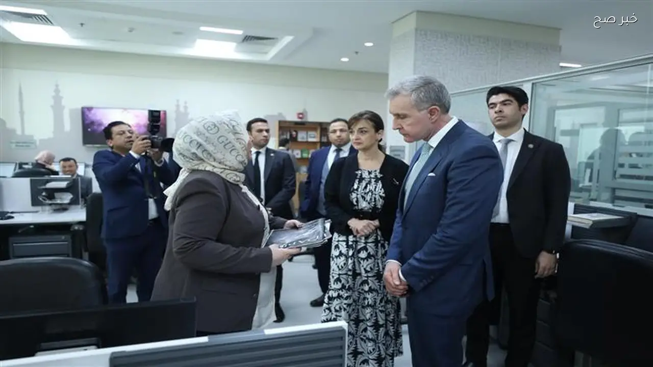 أمير رومانيا يتفقد الجامع الأزهر بعد لقاء الإمام الأكبر