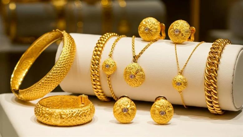 الذهب يواصل التألق رغم اضطرابات الأسواق بسبب الحرب