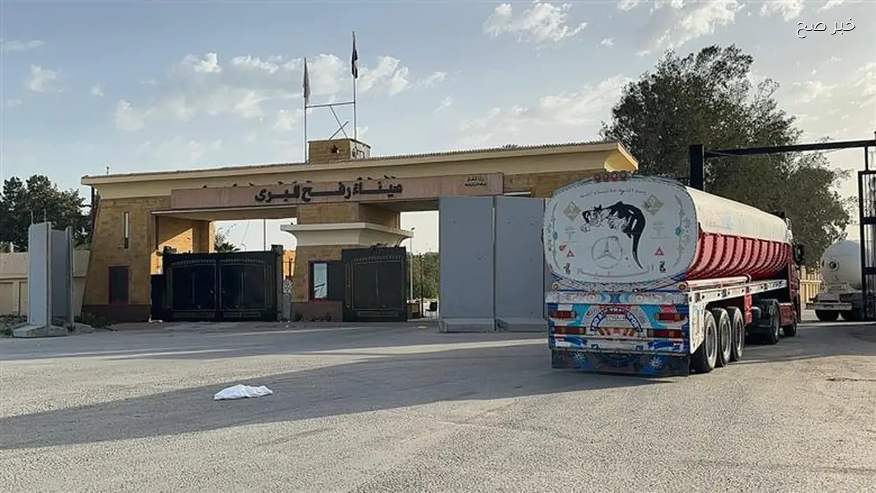 الهلال الأحمر يرسل 5 آلاف طن مساعدات غذائية وطبية إلى غزة