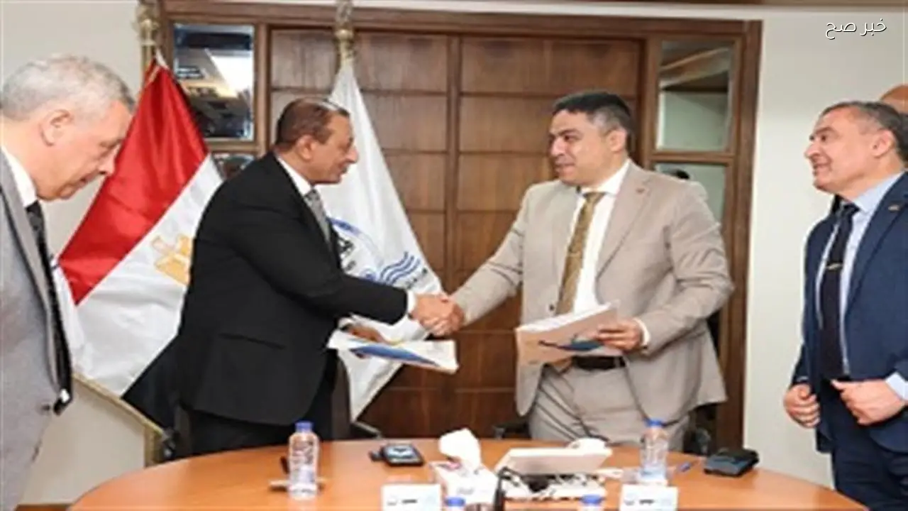 توقيع عقد بين موانئ البحر الأحمر وهيئة قناة السويس لتحديث منظومة القطر والإرشاد