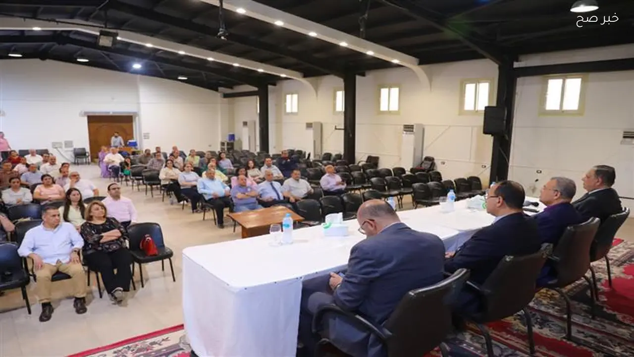 رئيس الطائفة الإنجيلية يلتقي قسوس مجمع المنيا وزوجاتهم في إطسا