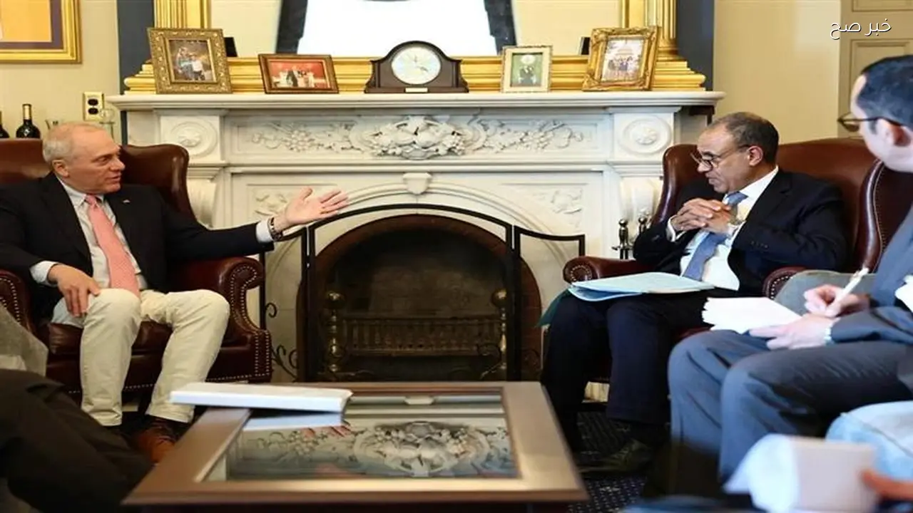 زعيم الأغلبية الجمهورية في النواب الأمريكي يثني على جهود الرئيس السيسي للسلام