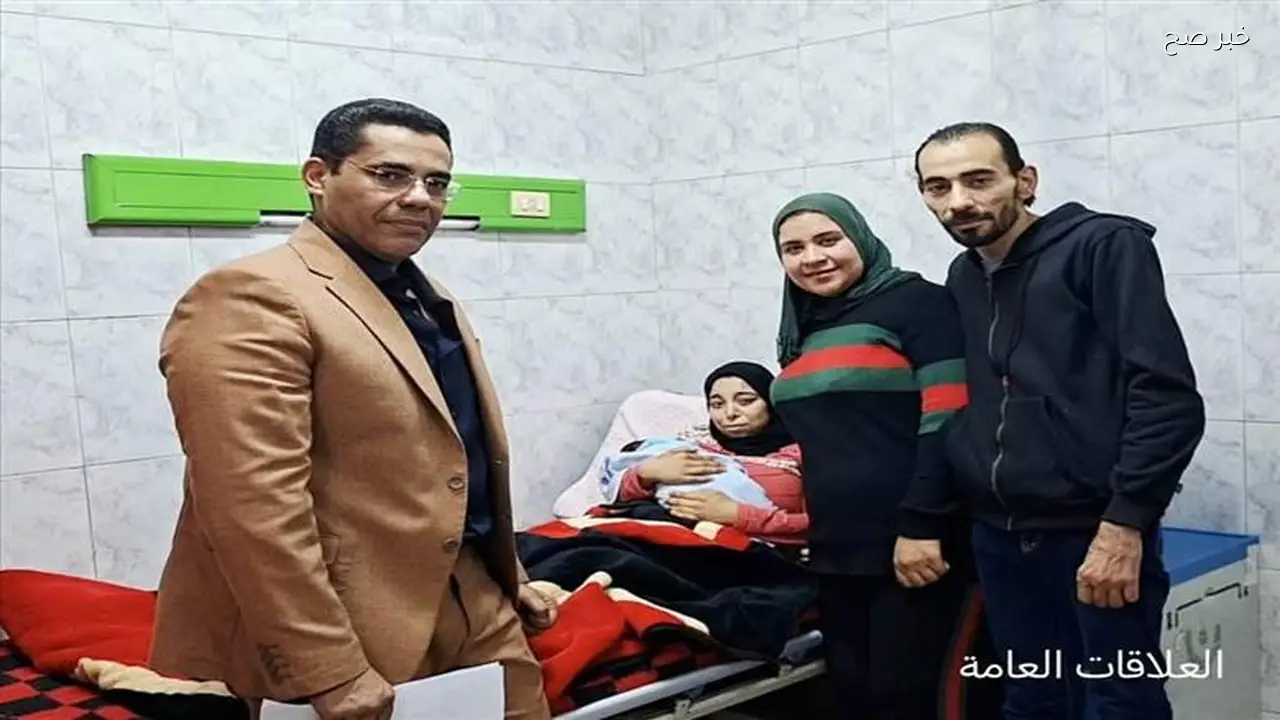 نائب رئيس جامعة الأزهر يزور رضيعة مستشفى الحسين للاطمئنان عليها