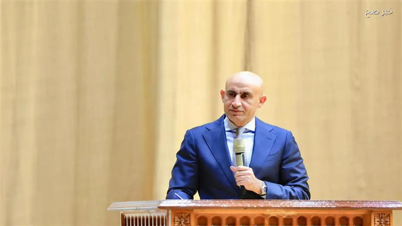 وزير التعليم يعلن خطة لإنهاء نظام الفترتين بالمدارس الابتدائية بحلول 2027
