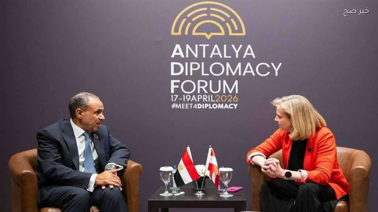 وزير الخارجية يلتقي نظيرته النمساوية لبحث تعزيز العلاقات الثنائية