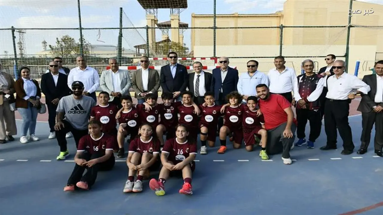 وزير الشباب ومحافظ الجيزة يتفقدان تطوير نادي الصيد بأكتوبر