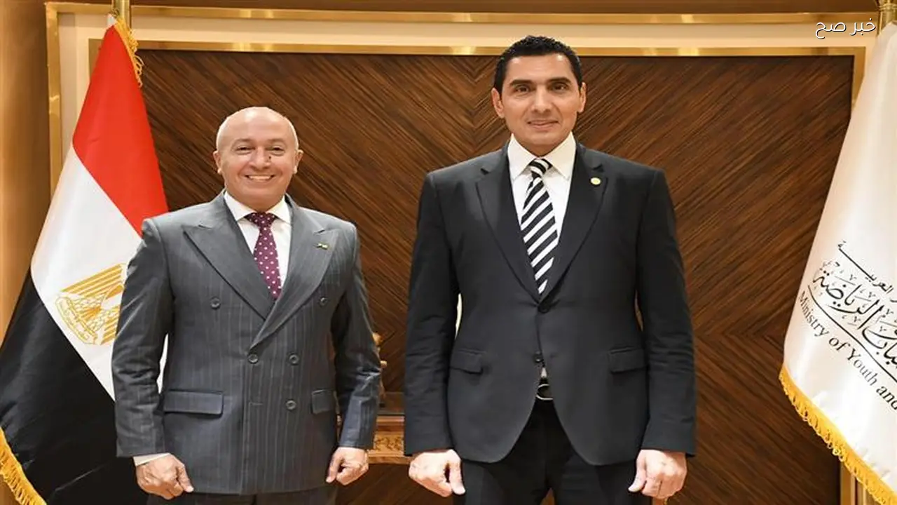 وزير الشباب يبحث مع ممدوح الششتاوي خطط تطوير السياحة الرياضية