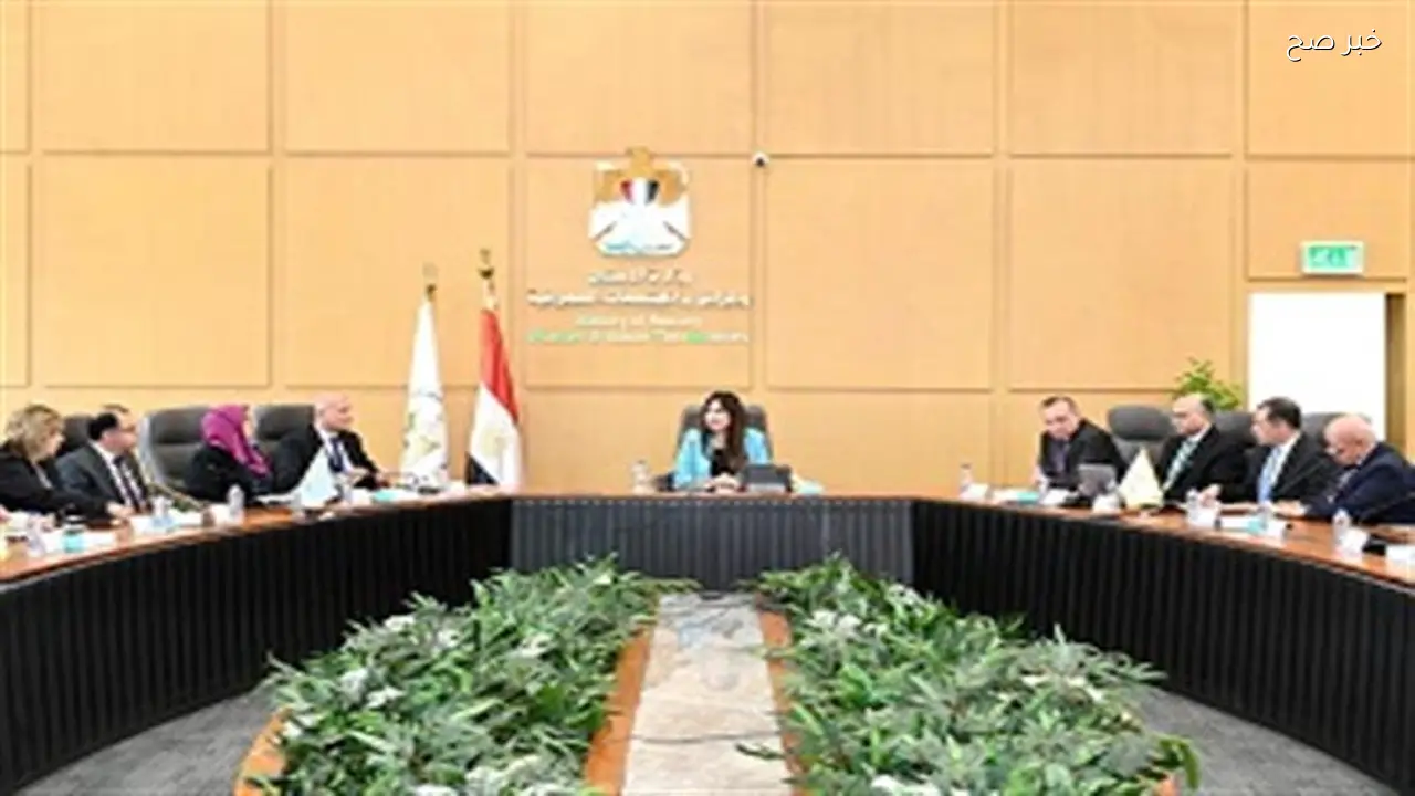 وزيرة الإسكان تتابع تنفيذ مشروعات المبادرة الرئاسية حياة كريمة