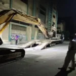 إيقاف هدم عقار غير مرخص في حي السلام أول بالقاهرة