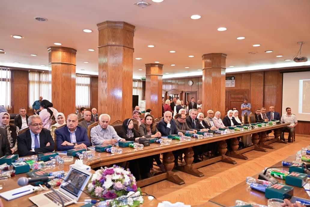 جامعة القاهرة
