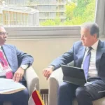وزير الصحة يستعرض تجربة مصر في مكافحة فيروس سي مع نظيره البنغالي