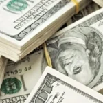 استقرار سعر الدولار في البنوك المصرية مع بداية تعاملات الثلاثاء