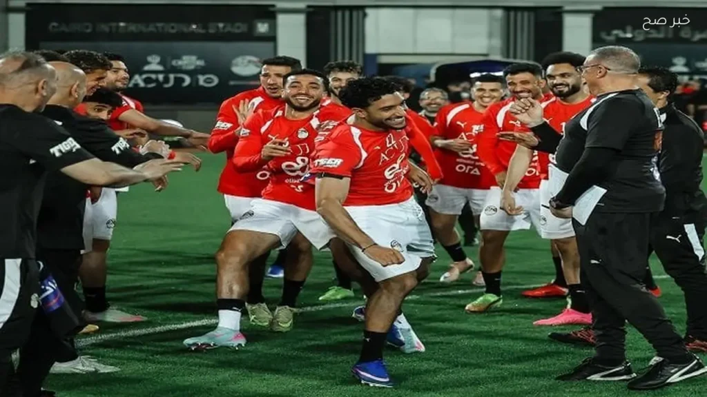 منتخب مصر يحتفل بتتويج مرموش ويستقبل لاعبين جدد بممر شرفي