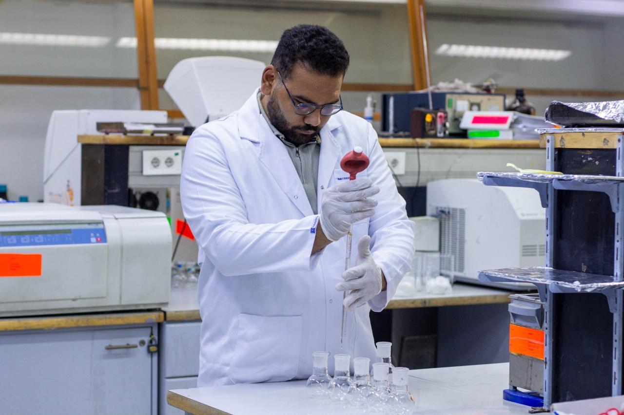 العينات