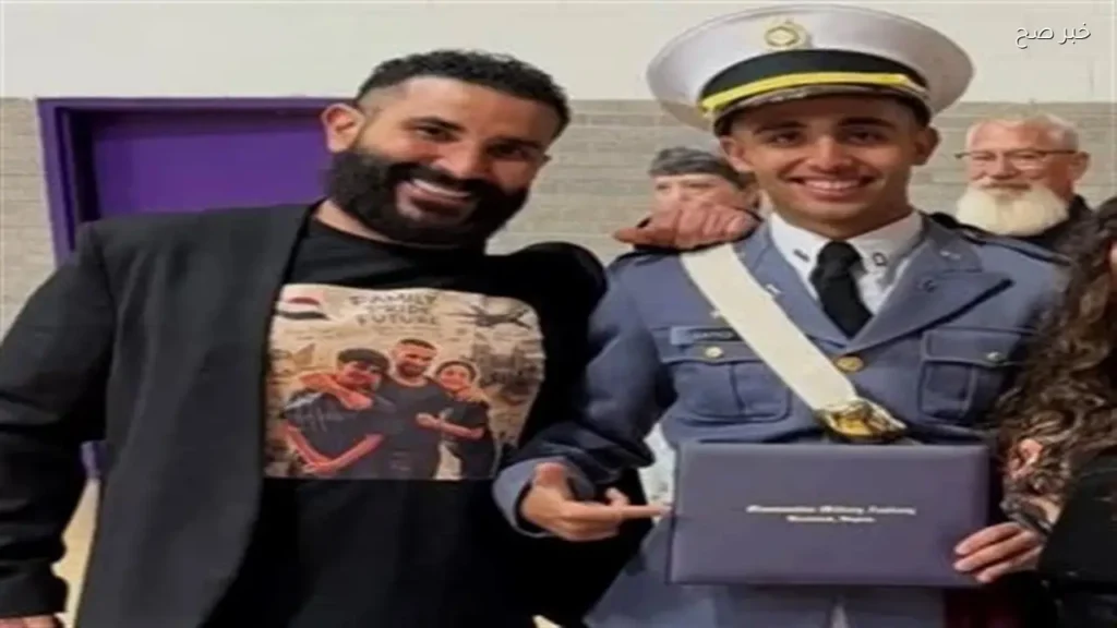 أحمد سعد يحتفل بتخرج نجله ويهديه سيارة جديدة