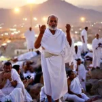 استعدادات شاملة لتصعيد الحجاج إلى عرفات وتجهيز المخيمات لمواجهة الحرارة