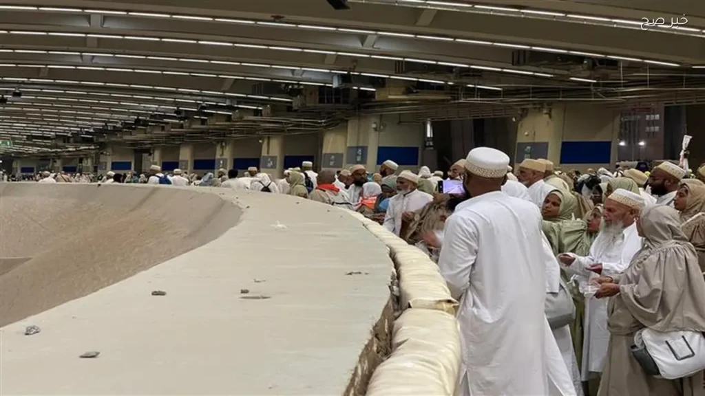 حجاج الجمعيات الأهلية يستمرون في رمي الجمرات خلال أيام التشريق