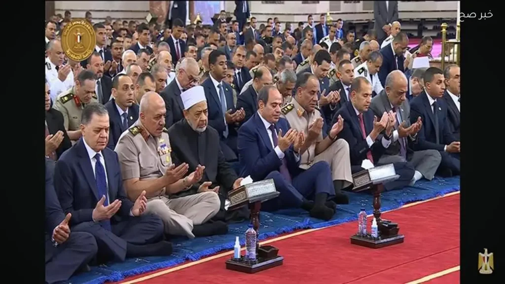 الرئيس السيسي يحضر خطبة عيد الأضحى في مسجد الرحمن الرحيم