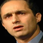 محمد حمودة يكشف كواليس ثروة جمال مبارك بعد تنحي والده