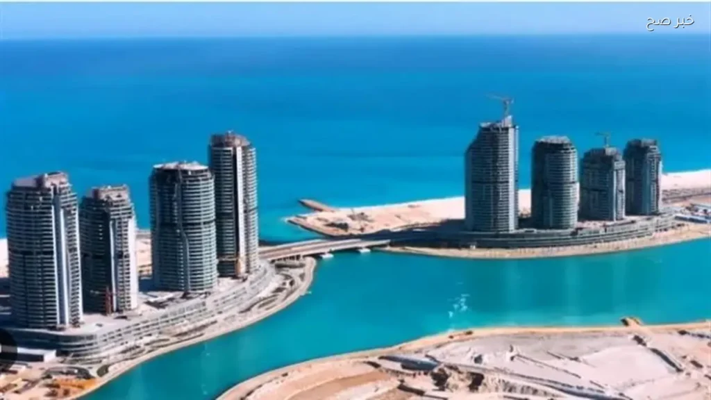 العلمين الجديدة: تحول جوهرة الساحل الشمالي إلى مدينة متكاملة