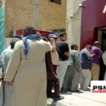 ازدحام أمام ماكينات الصراف الآلي مع اقتراب عيد الأضحى