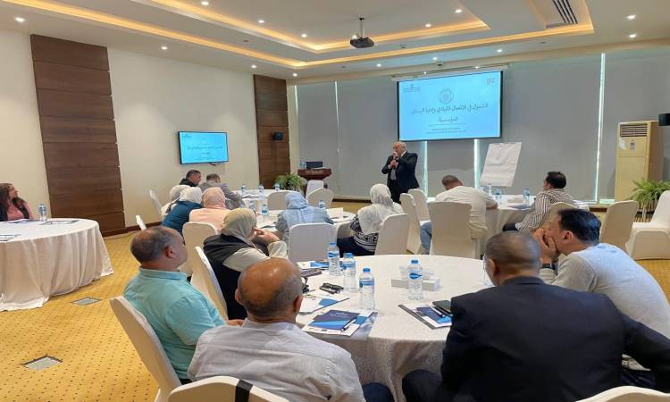 دعم التطوير المؤسسي والتواصل