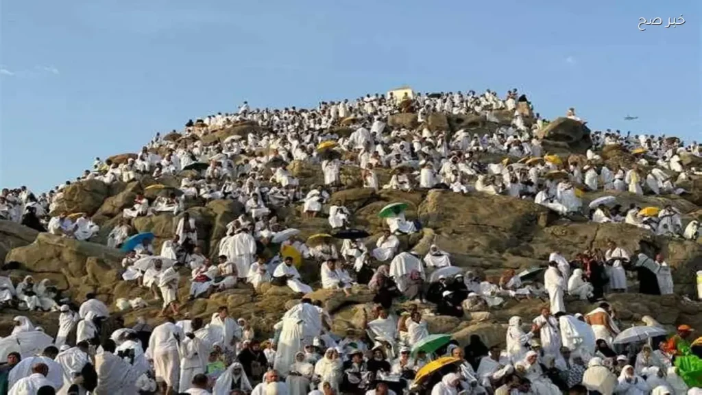 بث مباشر لأداء فريضة الحج من جبل عرفات اليوم