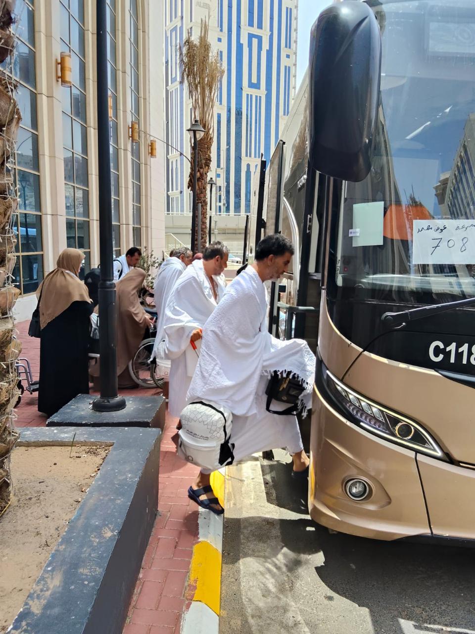 الشاحنات